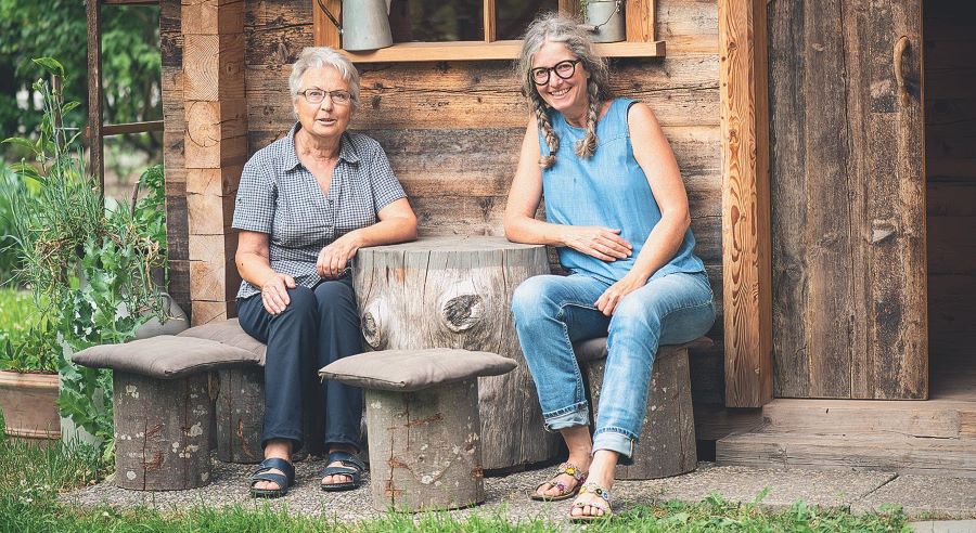 HauptAutorinnen Trudi Ziegler-Baumann und Barbara Baumann: Klosterarbeiten