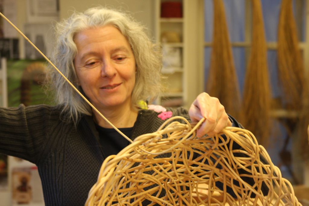 Haupt-Autorin: Monika Künti