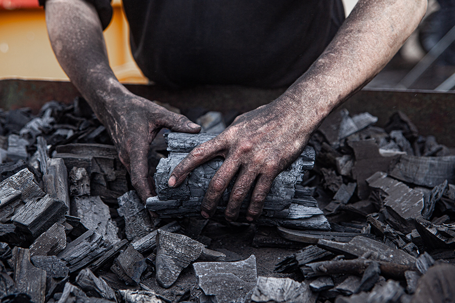 Holzkohle – Es war einmal das schwarze Gold