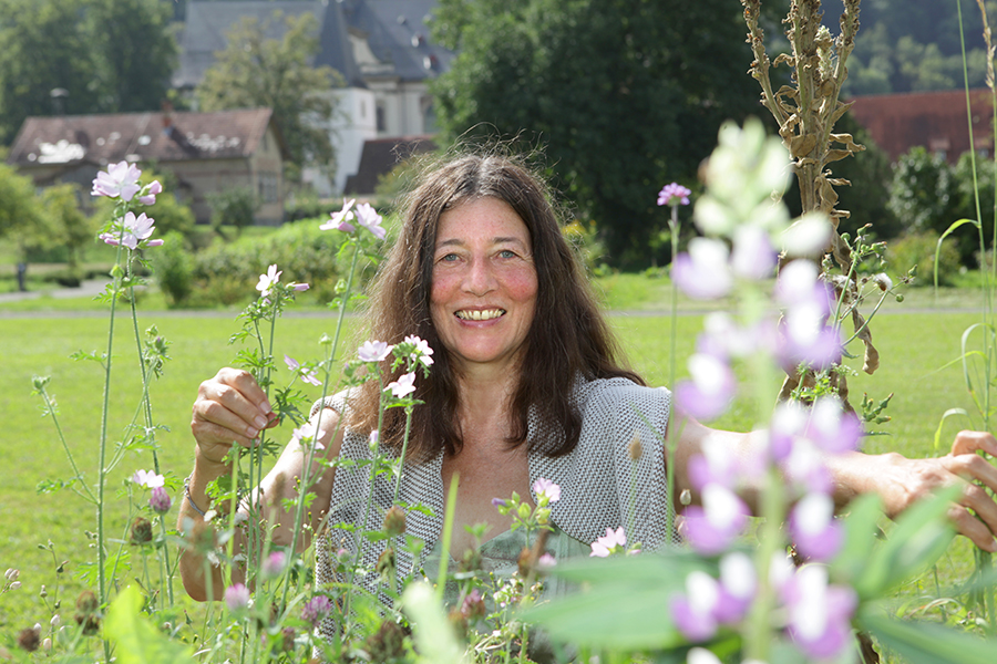 HauptAutorin: Brunhilde Bross-Burkhardt